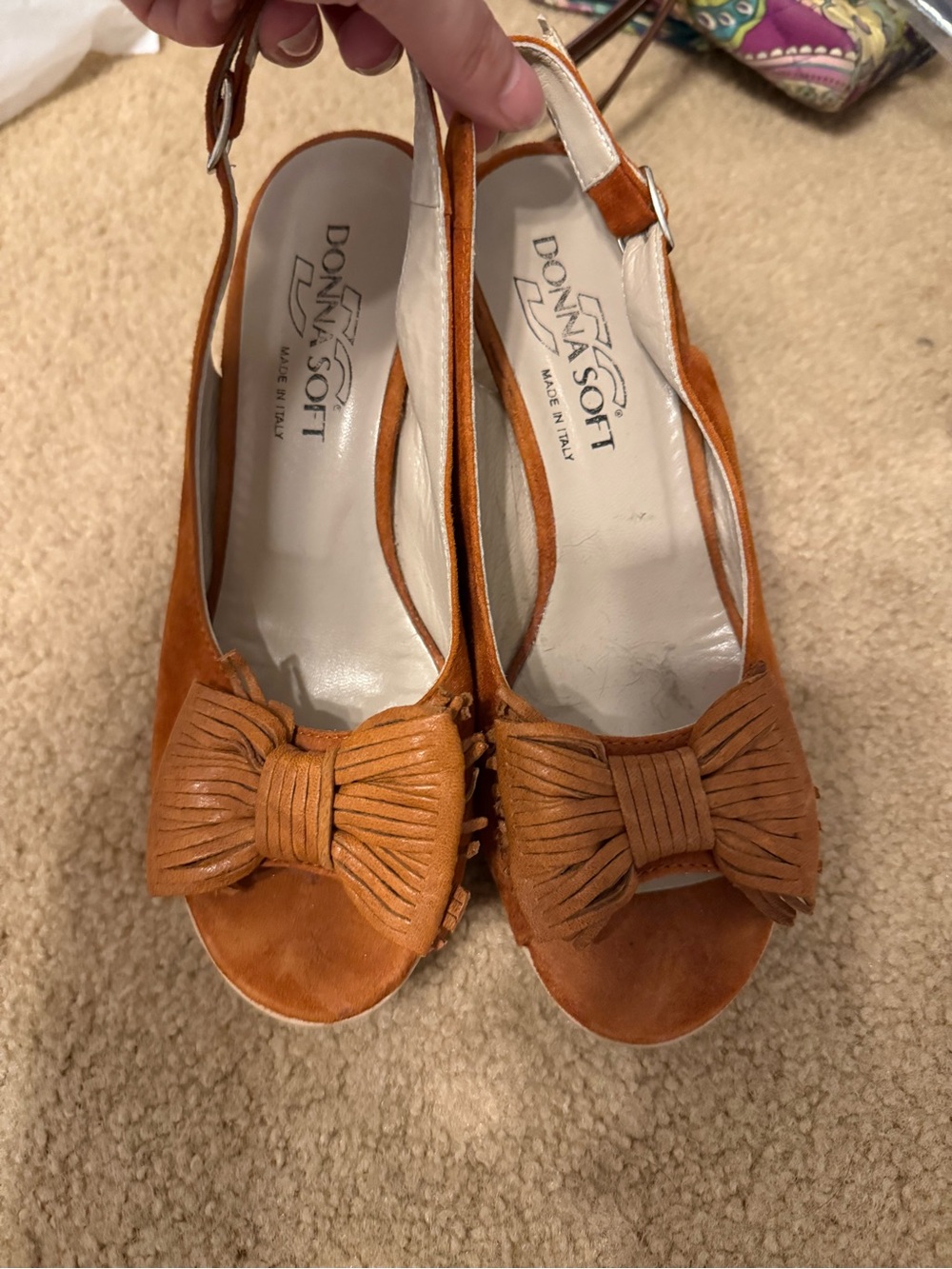 Italian “Donna Soft” Leather Bow Wedges (37)